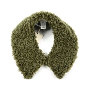Faux Sherpa Collar Scarf [Universal Thread]